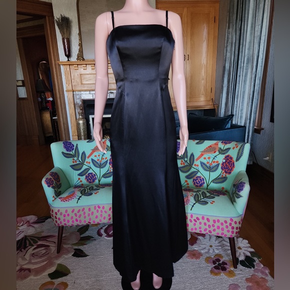 Vera Wang Dresses & Skirts - Gorgeous Vera Wang Black Satin Gown Floor Length Corset Back 6